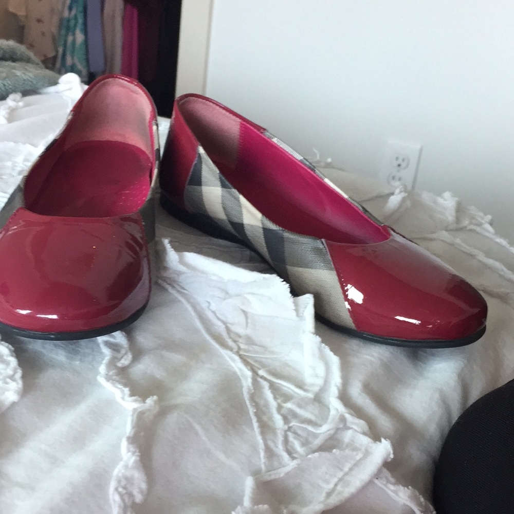 Burberry flats